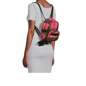 NWT No Boundaries Women's Hands-Free Convertible Backpack Pink Plaid She…